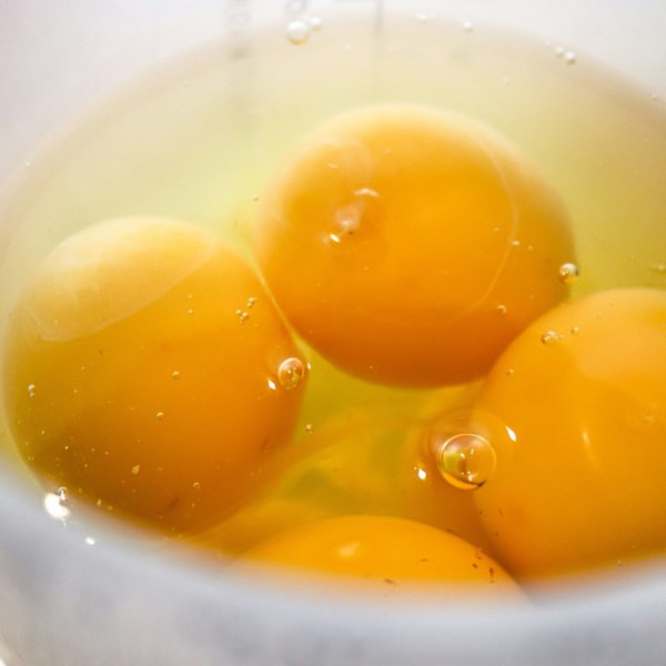 Egg yolks, a dietary source of vitamin D